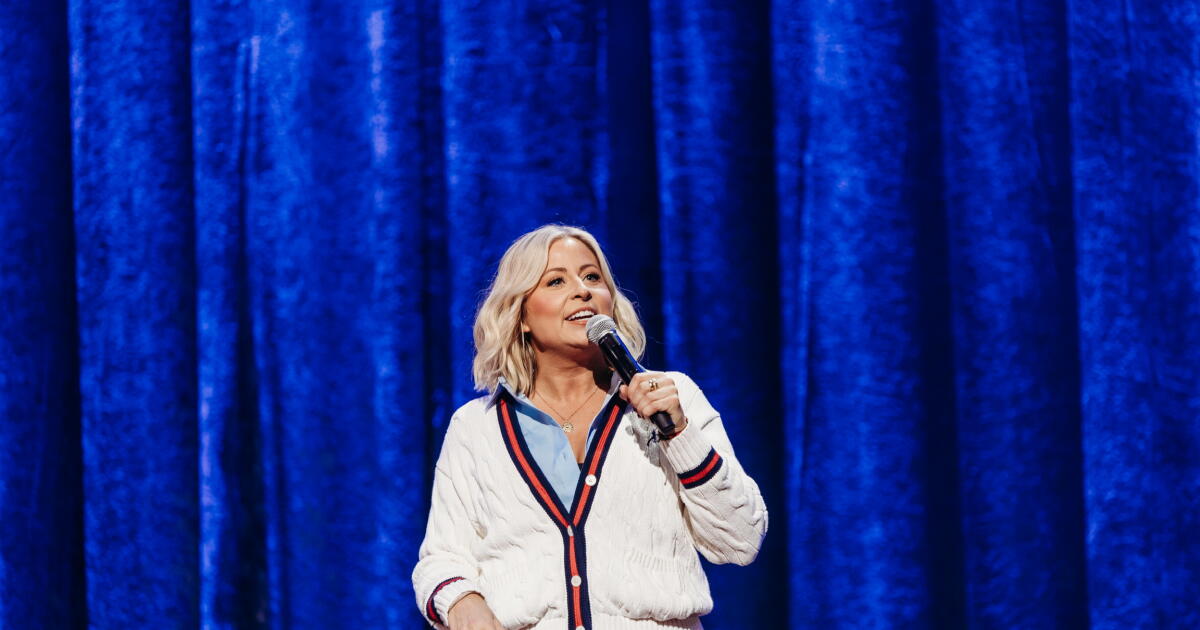 Becky Robinson live performance
